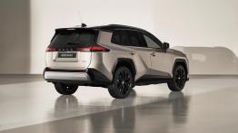 Nowa Toyota RAV4 2026 w wersji hybrydy plug-in zyskała 304 KM i niższą cenę