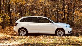Skoda Rapid Spaceback 1.0 TSI 95 KM - galeria redakcyjna - prawy bok