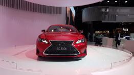 Paris Motor Show 2018 - Lexus - widok z przodu