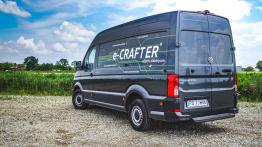 Volkswagen e-Crafter - galeria redakcyjna - widok z tyłu