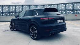 Porsche Cayenne Turbo 4.0 550 KM - galeria redakcyjna - widok z tyłu