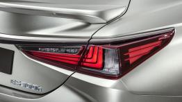 Lexus ES F Sport (2018)