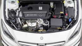 Mercedes-AMG CLA 45 Shooting Brake (X117) - silnik