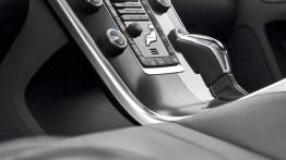 Volvo XC60 Facelifting 3.0 T6 304KM - galeria redakcyjna - konsola środkowa