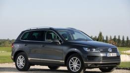 Volkswagen Touareg II Hybrid Facelifting (2015) - prawy bok