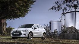 DS 4 I