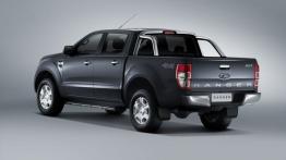 Ford Ranger V Facelifting (2015) - widok z tyłu