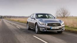 Infiniti Q70 Facelifting Hybrid (2015) - widok z przodu