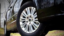 Lancia Voyager 3.6 V6 283KM - galeria redakcyjna (2) - koło