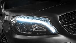 Mercedes A250 Sport 4MATIC - galeria redakcyjna - prawy przedni reflektor - włączony