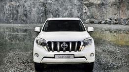 Toyota Land Cruiser 2.8 D-4D (2016) - widok z przodu