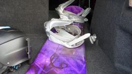 Mazda 3 II MPS 2.3 260KM - galeria redakcyjna 2 - tylna kanapa złożona, widok z bagażnika