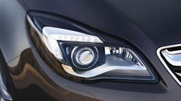 Opel Insignia Facelifting (2013) - prawy przedni reflektor - wyłączony