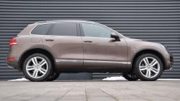 Volkswagen Touareg II SUV 4.2 V8 TDI 340KM - galeria redakcyjna - prawy bok