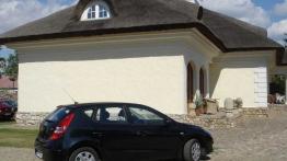 Hyundai i30 - galeria redakcyjna - prawy bok