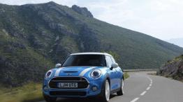 Mini Cooper S 2014 - wersja 5-drzwiowa - widok z przodu