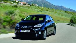 Toyota Yaris III Facelifting (2014) - widok z przodu