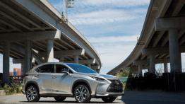 Lexus NX 200t F-Sport (2015) w Seattle - widok z przodu