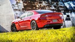 Dodge Charger Facelifting (2015) - widok z tyłu