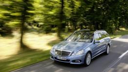 Mercedes E 350 CDI 4MATIC W212 kombi - widok z przodu