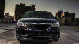 Chrysler Town and Country S - widok z przodu