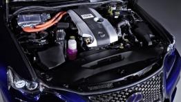 Lexus IS III 300h F-Sport (2014) - maska otwarta