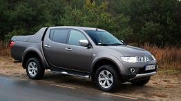 Mitsubishi L200 IV