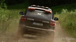 Porsche Cayenne S Transsyberia - widok z tyłu
