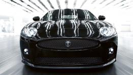Jaguar XKR-S - widok z przodu