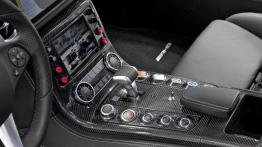 Mercedes SLS AMG Safety Car - konsola środkowa