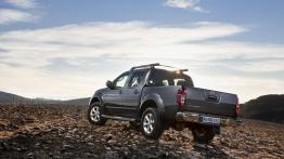 Nissan Navara III Pick Up 2.5TDi 171KM 126kW 2009-2010