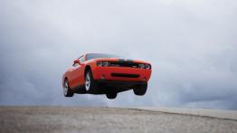 Dodge Challenger SRT8 - widok z przodu