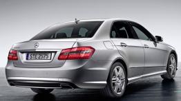 Mercedes Klasa E W212 AMG - widok z tyłu
