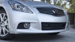 Infiniti G37 Sedan FL - widok z przodu