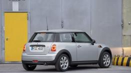 Mini One II Hatchback Facelifting 2.0 D 112KM 82kW 2012-2012