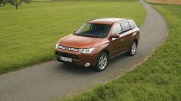 Mitsubishi Outlander III - widok z przodu