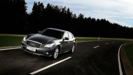 Infiniti M35h GT - lewy bok