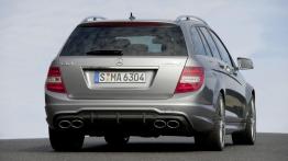 Mercedes C63 AMG 2012 kombi - tył - reflektory wyłączone