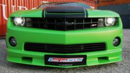 Chevrolet Camaro SS GeigerCars - przód - reflektory włączone