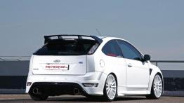 Ford Focus RS MR Car Design - tył - reflektory wyłączone