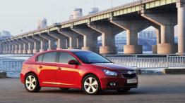 Chevrolet Cruze hatchback 2011 - prawy bok