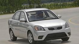 Kia Rio 2010 Sedan - widok z przodu