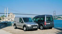 Ford Tourneo Connect SWB - widok z przodu