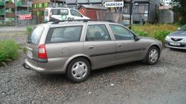 Opel Vectra B Kombi 2.5 V6 170KM 125kW 1996-2000
