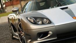 Koenigsegg CCR Edo Competition - prawy przedni reflektor - wyłączony