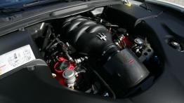 Maserati GranCabrio Novitec - silnik
