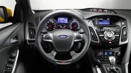 Ford Focus III ST hatchback - kokpit