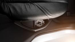 Volvo V40 II - schowek po stronie pasażera