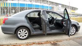 Toyota Avensis II Hatchback