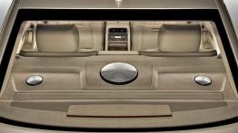 Audi A8 D3 Sedan 3.2 i V6 24V FSI quattro 260KM 191kW 2005-2010